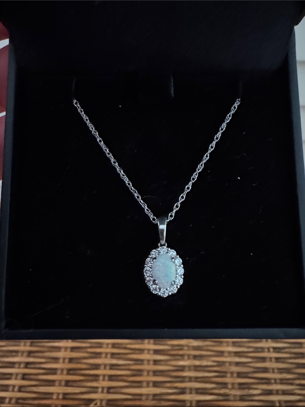 18k white gold oval opal and diamond Pendant Necklace